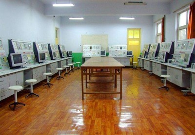 重慶工貿(mào)職業(yè)技術學院熱門專業(yè)簡介及技術咨詢服務